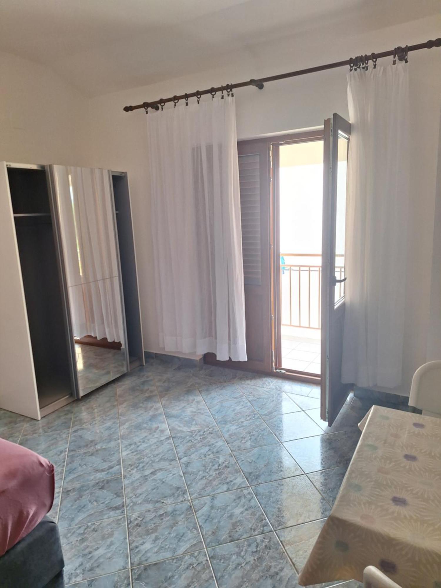 Apartmani Vesna Starigrad Paklenica Eksteriør billede