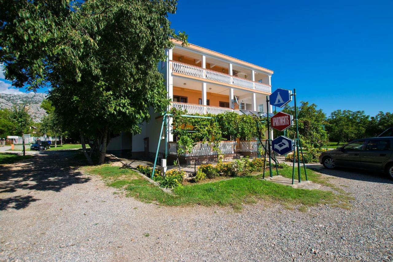 Apartmani Vesna Starigrad Paklenica Eksteriør billede