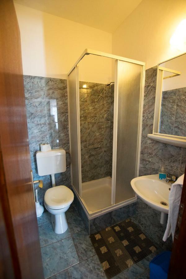 Apartmani Vesna Starigrad Paklenica Eksteriør billede