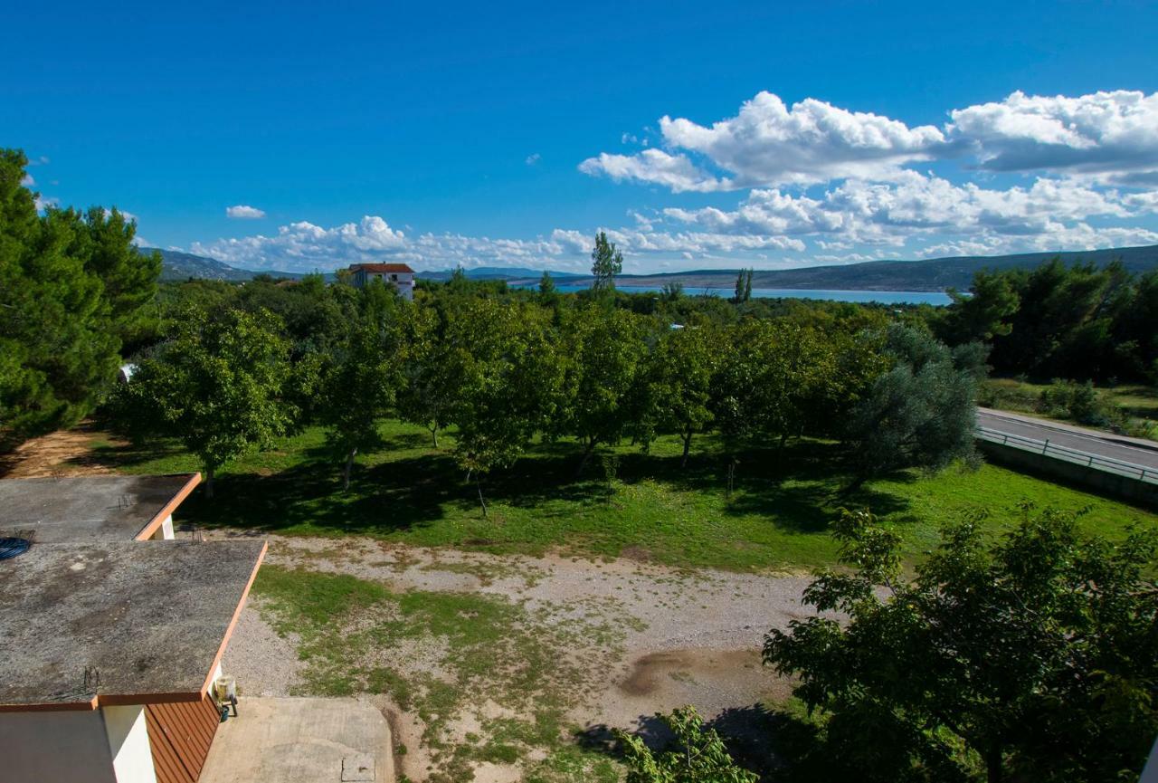 Apartmani Vesna Starigrad Paklenica Eksteriør billede