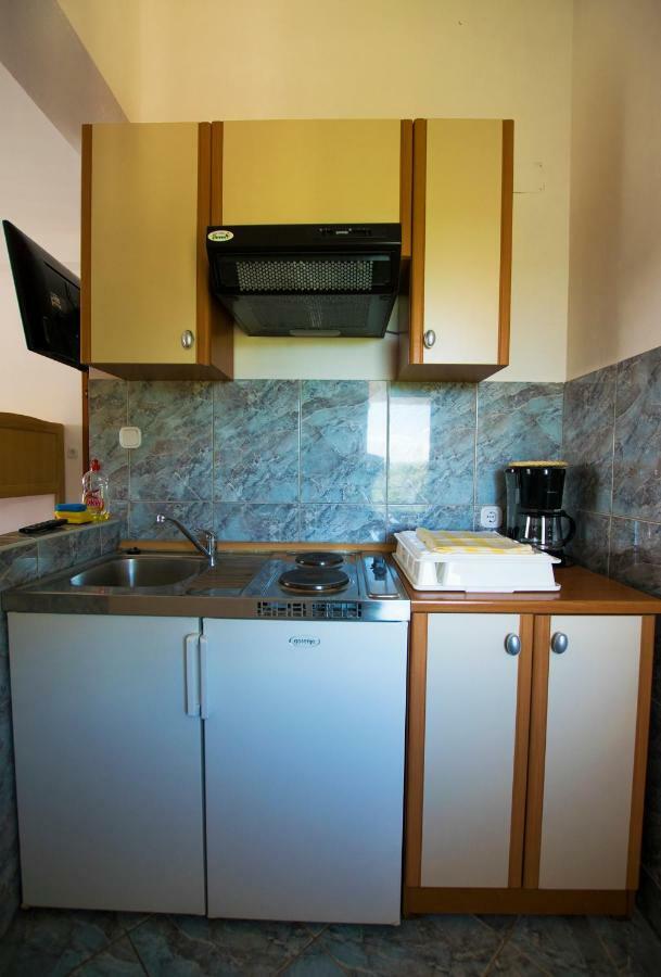 Apartmani Vesna Starigrad Paklenica Eksteriør billede